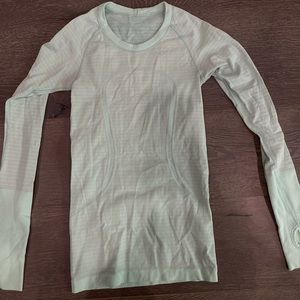 Lululemon mint green athletic long sleeve top